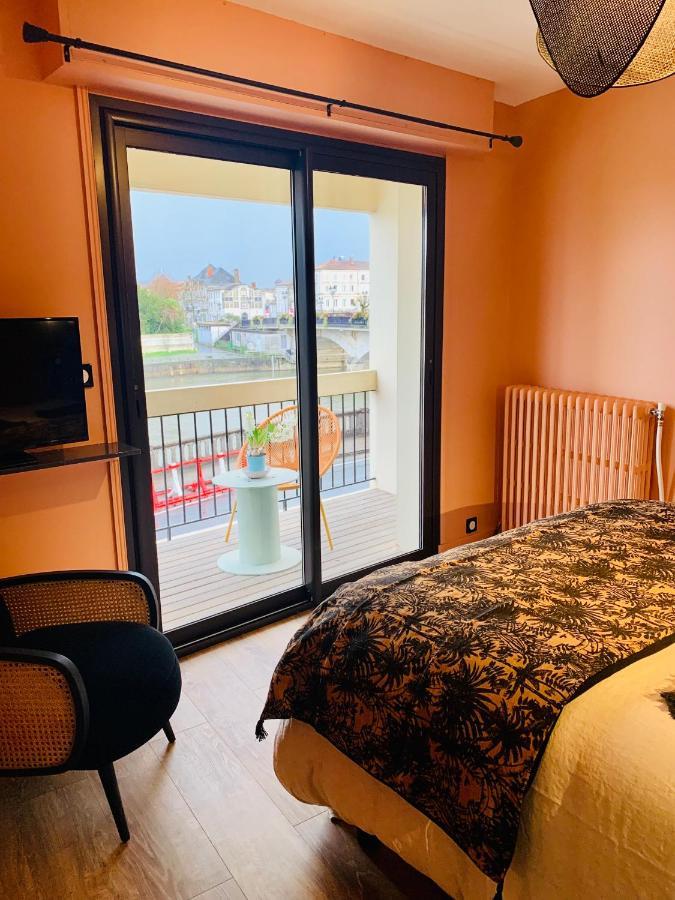 "Au Fil De La Charente" - Coeur De Saintes - Wifi Clim - Classe 4 Etoiles - 4 Pers Экстерьер фото